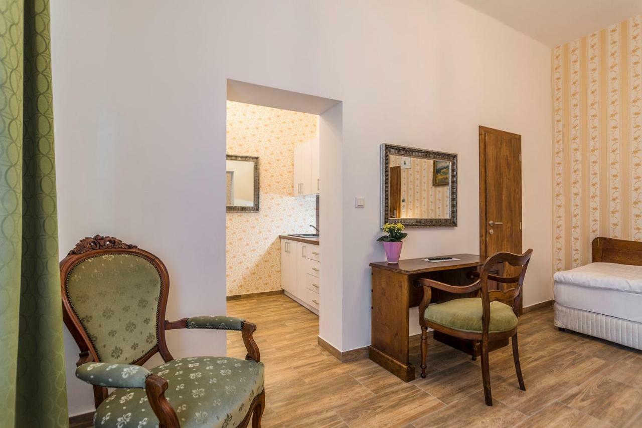 Retro Apartments Bosak Contactless Check-In Presov Bagian luar foto